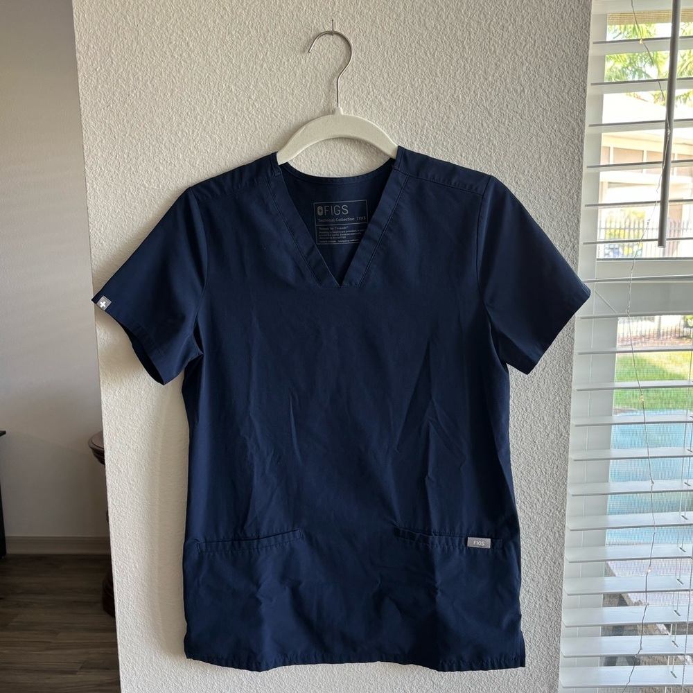 Figs Navy Blue Casma Three Pocket Scrub Top Size XXS